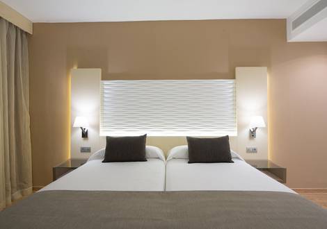 DOUBLE ROOM SUITEHOTEL Hotel HL Suitehotel Playa del Ingles**** Gran Canaria